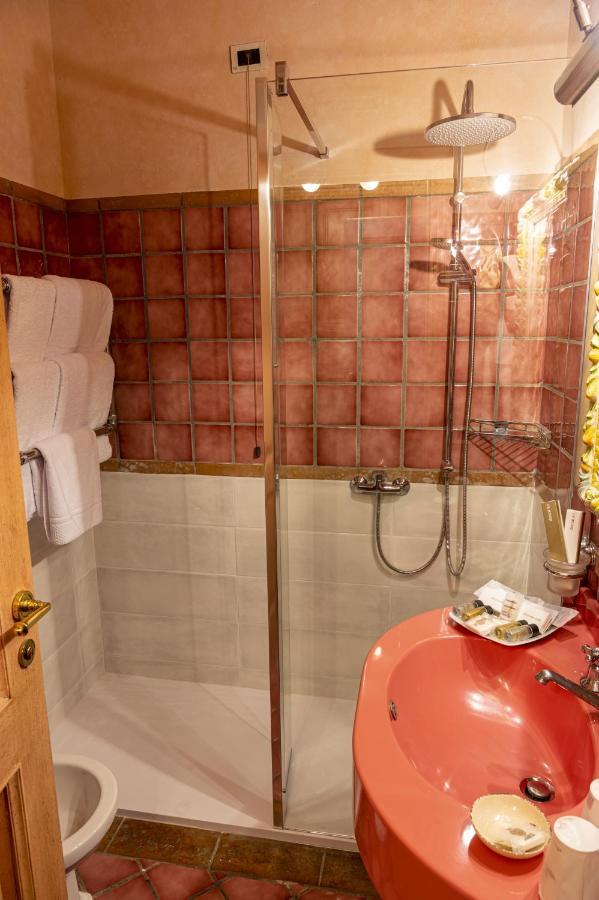 Hotel Boccaccio Calcinaia Eksteriør billede
