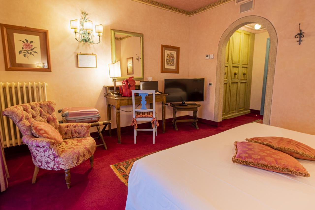 Hotel Boccaccio Calcinaia Eksteriør billede