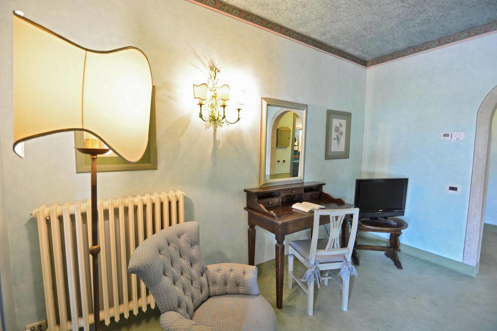 Hotel Boccaccio Calcinaia Eksteriør billede
